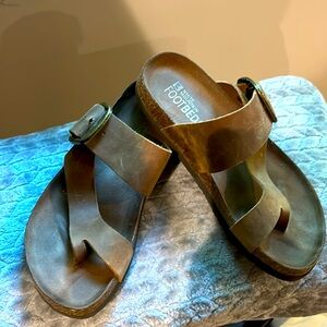 Size 6 Tan Sandals  | White Mtn Footbeds